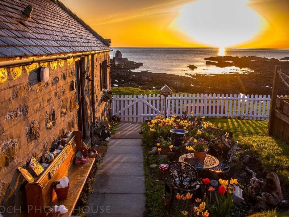 Pew With A View - Seafront Cottages Sandhaven الغرفة الصورة